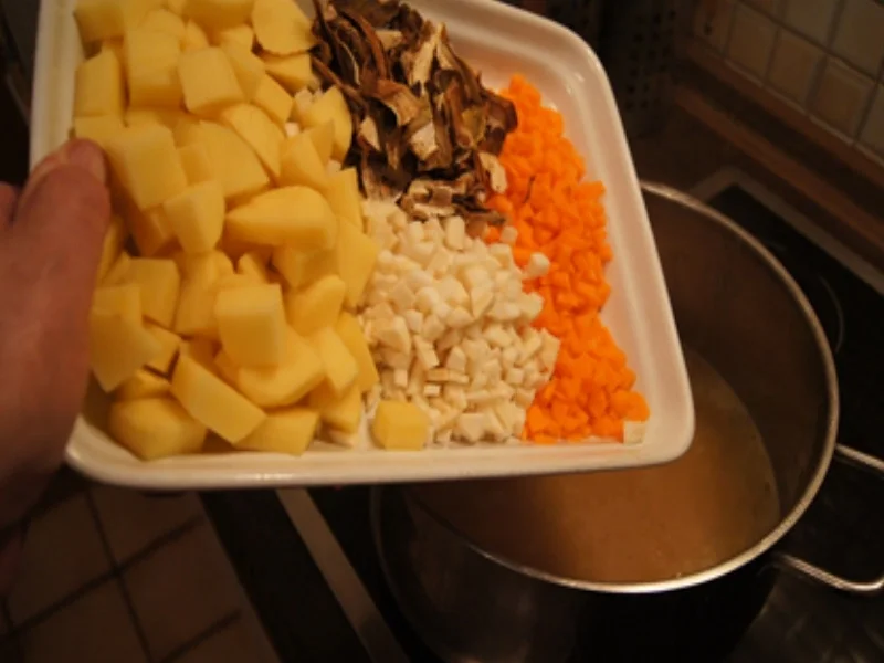 Böhmische Kartoffelsuppe - Rezept - Bild Nr. 8