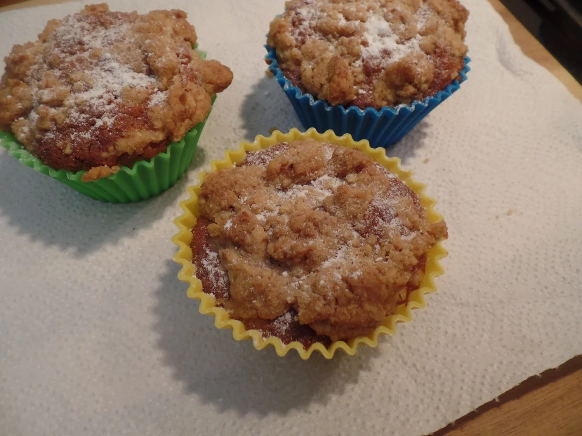 Rezept: Bratapfel-Walnuss-Muffins Bild Nr. 12010 Bratapfel-Walnuss-Muffins - Rezept - Bild Nr. 12010