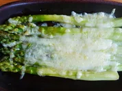 Überbackener grüner Spargel - Asparagi alla parmigiana - Rezept - Bild Nr. 2
