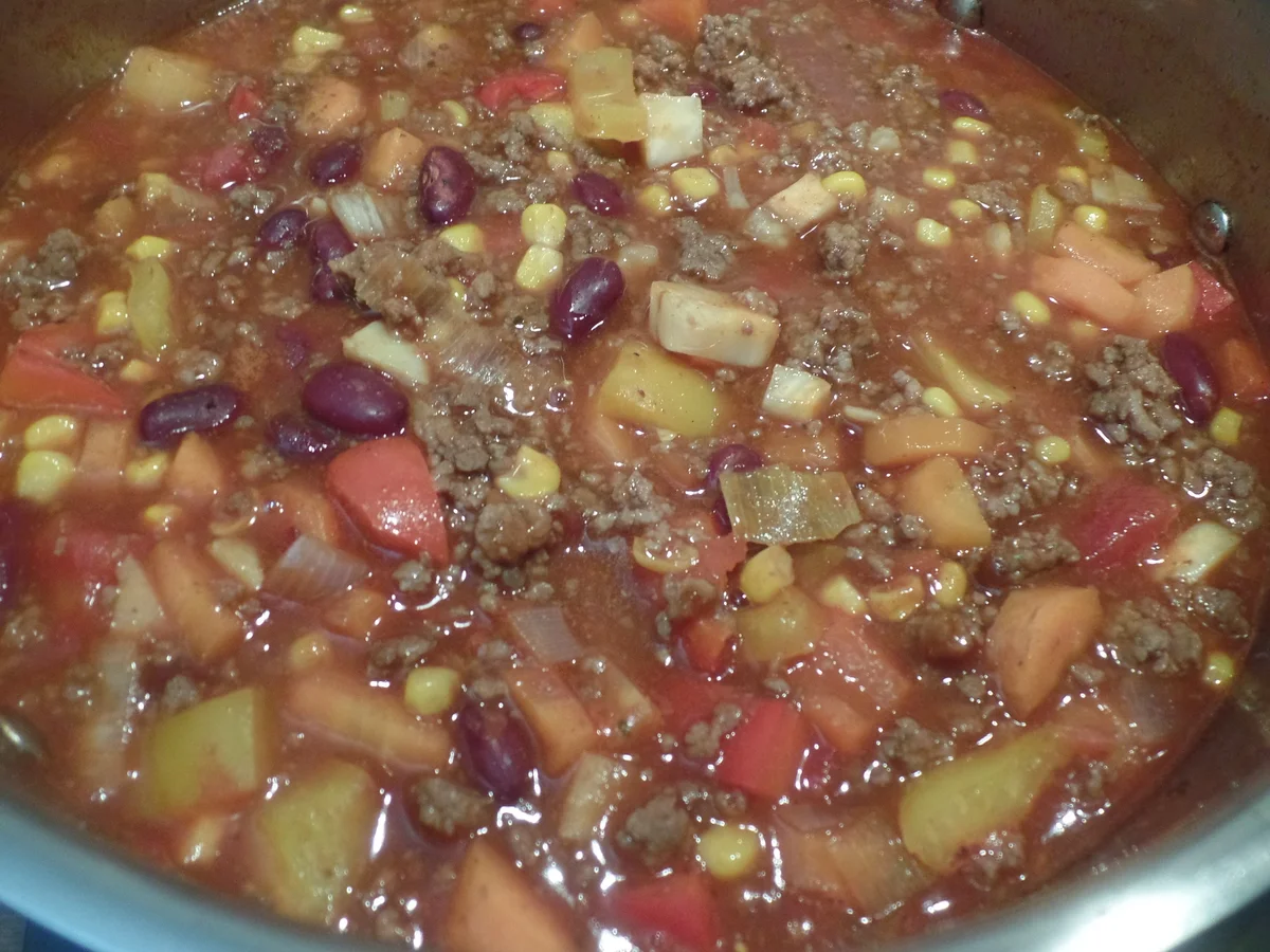 Rezept: Feuereintopf mit Fladenbrot Bild Nr. 12048 Feuereintopf mit Fladenbrot - Rezept - Bild Nr. 12048