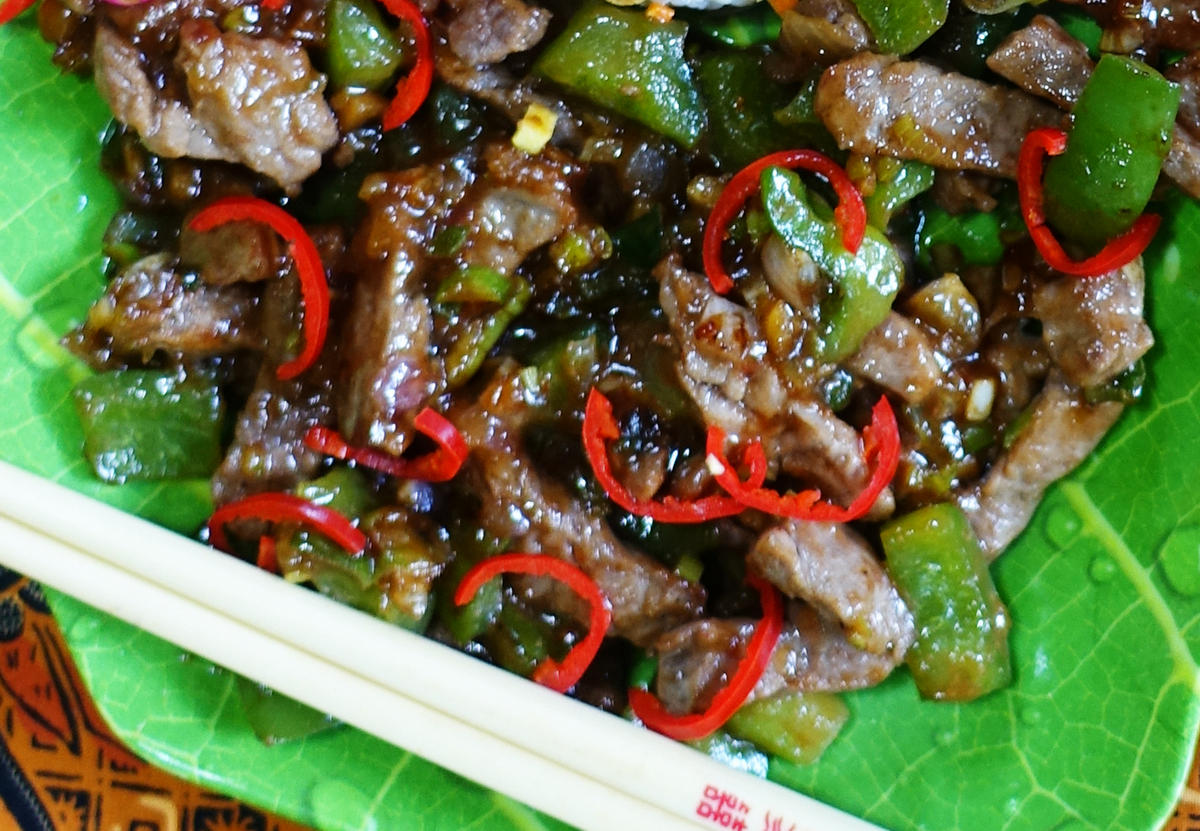 Gebratenes Rindfleisch mit Austernsauce - Hao You Niu Rou - Rezept ...