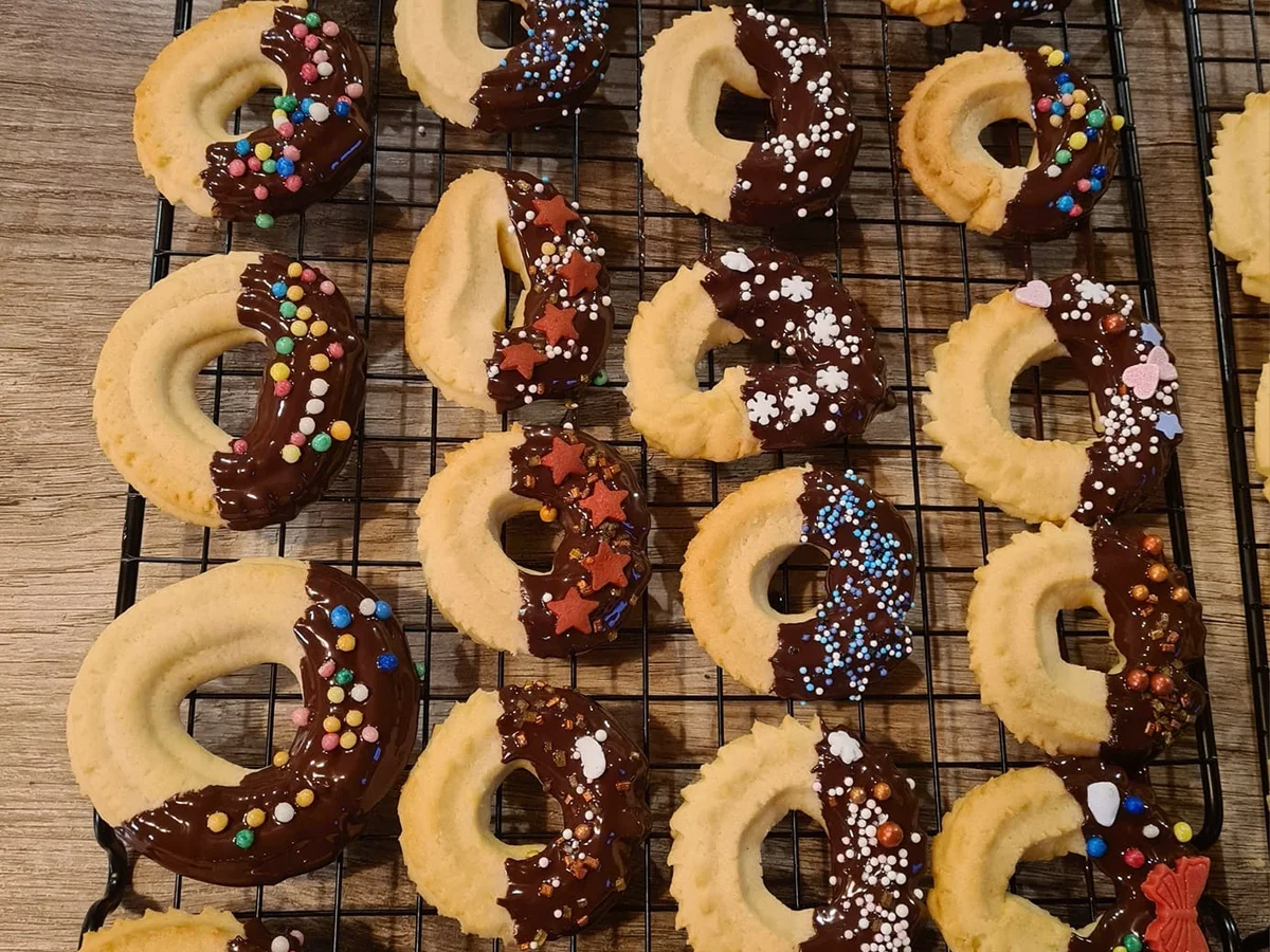 Rezept: Spritzgebäck für den Fleischwolf Bild Nr. 7 Spritzgebäck für den Fleischwolf - Rezept - Bild Nr. 7