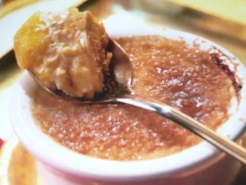 Mangocreme mit Karamellkruste - Rezept