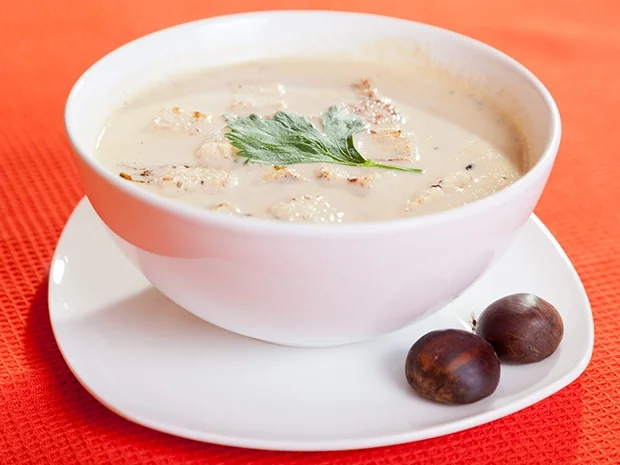 Rezept: Maronensuppe Bild Nr. 2 Maronensuppe - Rezept - Bild Nr. 2