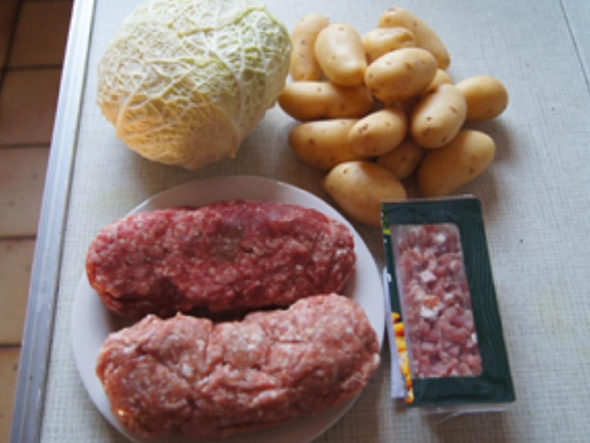 Eintopf mit Hackfleisch, Wirsing und Drillingen - Rezept - Bild Nr. 3