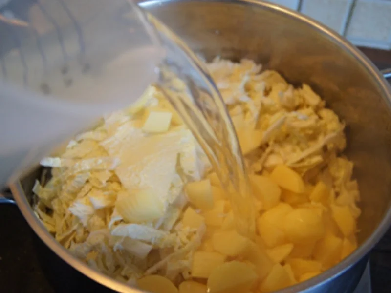 Eintopf mit Hackfleisch, Wirsing und Drillingen - Rezept - Bild Nr. 10