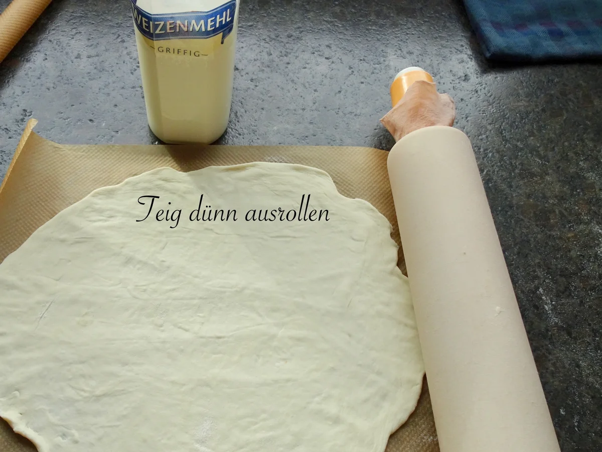 Flammkuchen mit Kürbis - ohne Hefe - Rezept - Bild Nr. 12109