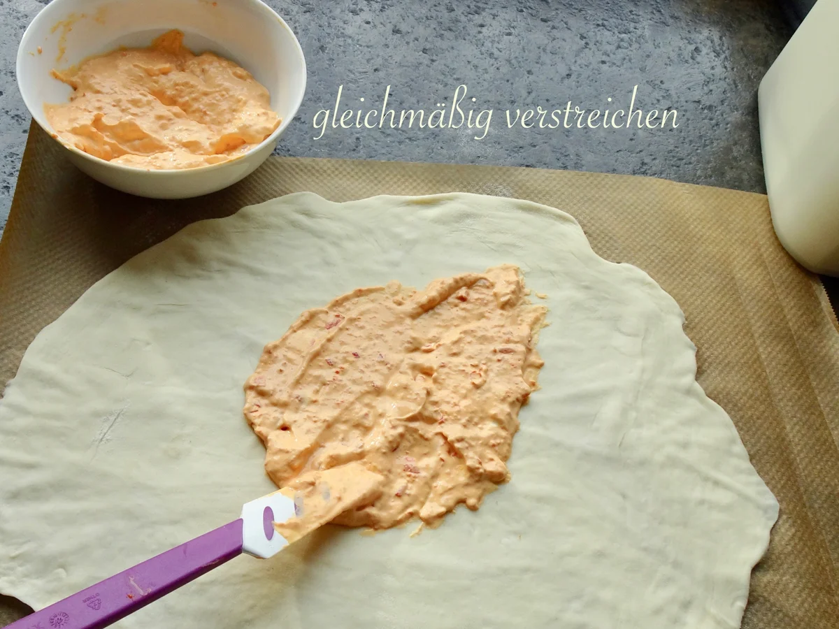 Flammkuchen mit Kürbis - ohne Hefe - Rezept - Bild Nr. 12110