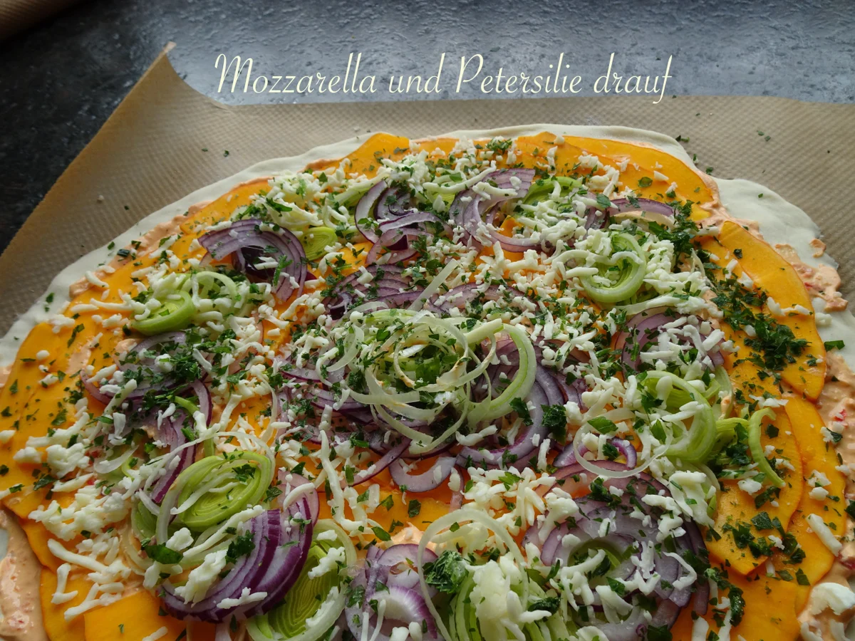 Flammkuchen mit Kürbis - ohne Hefe - Rezept - Bild Nr. 12112