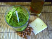 Petersilien-Rucola-Pesto mit "Biss" - Rezept