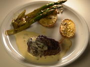 Rinderfilet mit grünem Spargel, Rosmarinkartoffeln und Sauce Bernaise - Rezept - Bild Nr. 3
