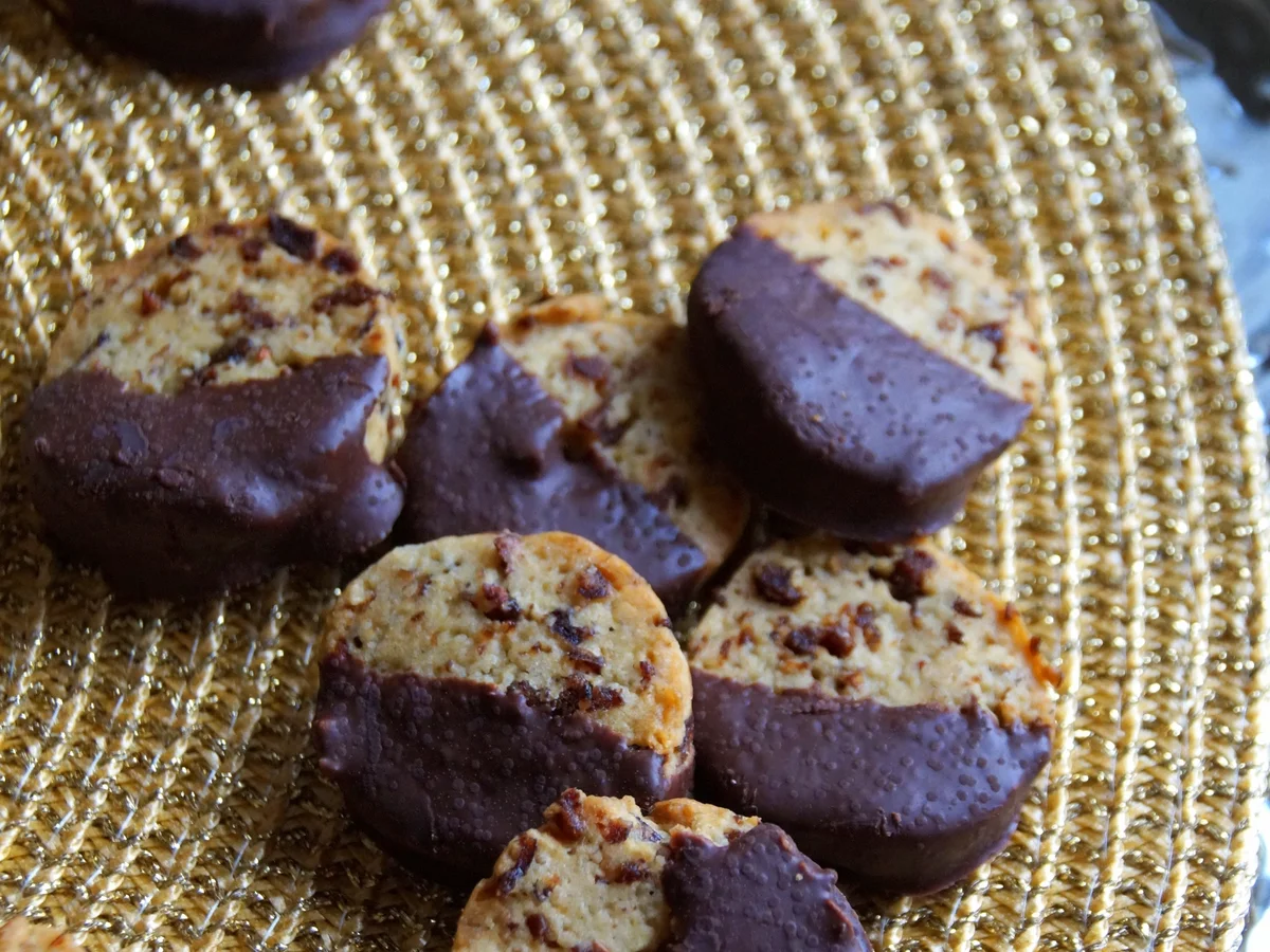 Rezept: Weihnachtsplätzchen: Cranberry-Kekse Bild Nr. 2 Weihnachtsplätzchen: Cranberry-Kekse - Rezept - Bild Nr. 2