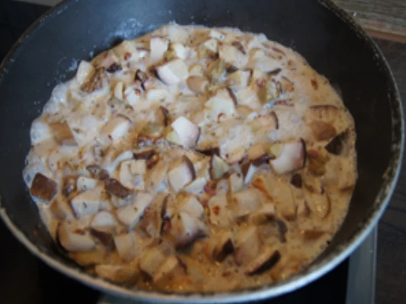 Rezept: Hörnchen-Nudeln mit frischen Steinpilzen Bild Nr. 17 Hörnchen-Nudeln mit frischen Steinpilzen - Rezept - Bild Nr. 17