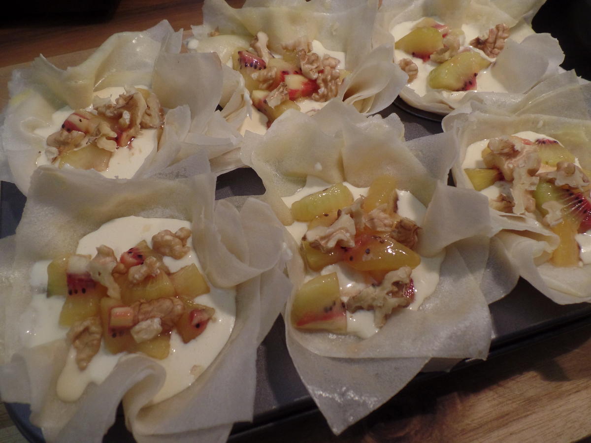 Filoteig Törtchen mit Ziegenkäse -Kiwi -Füllung - einfach - von Sheeva1960 Filoteig Törtchen mit Ziegenkäse -Kiwi -Füllung - einfach - von Sheeva1960