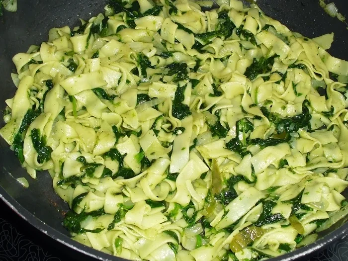 Spinatpasta mit Spiegelei - Rezept - Bild Nr. 4