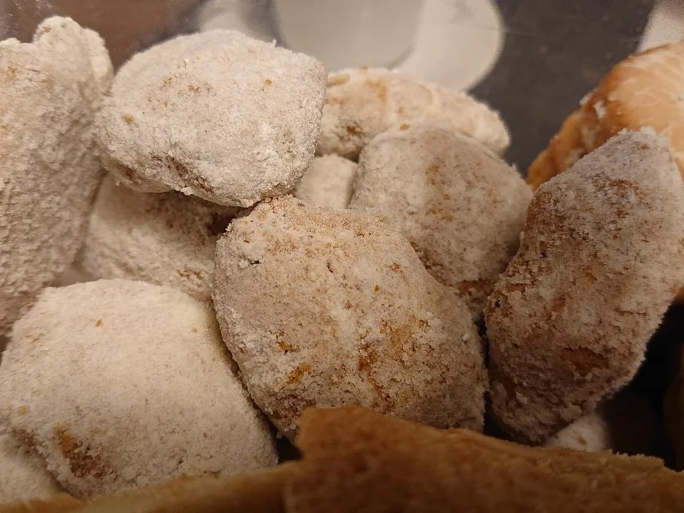 Rezept: Kourabiedes Bild Nr. 4 Kourabiedes - Rezept - Bild Nr. 4