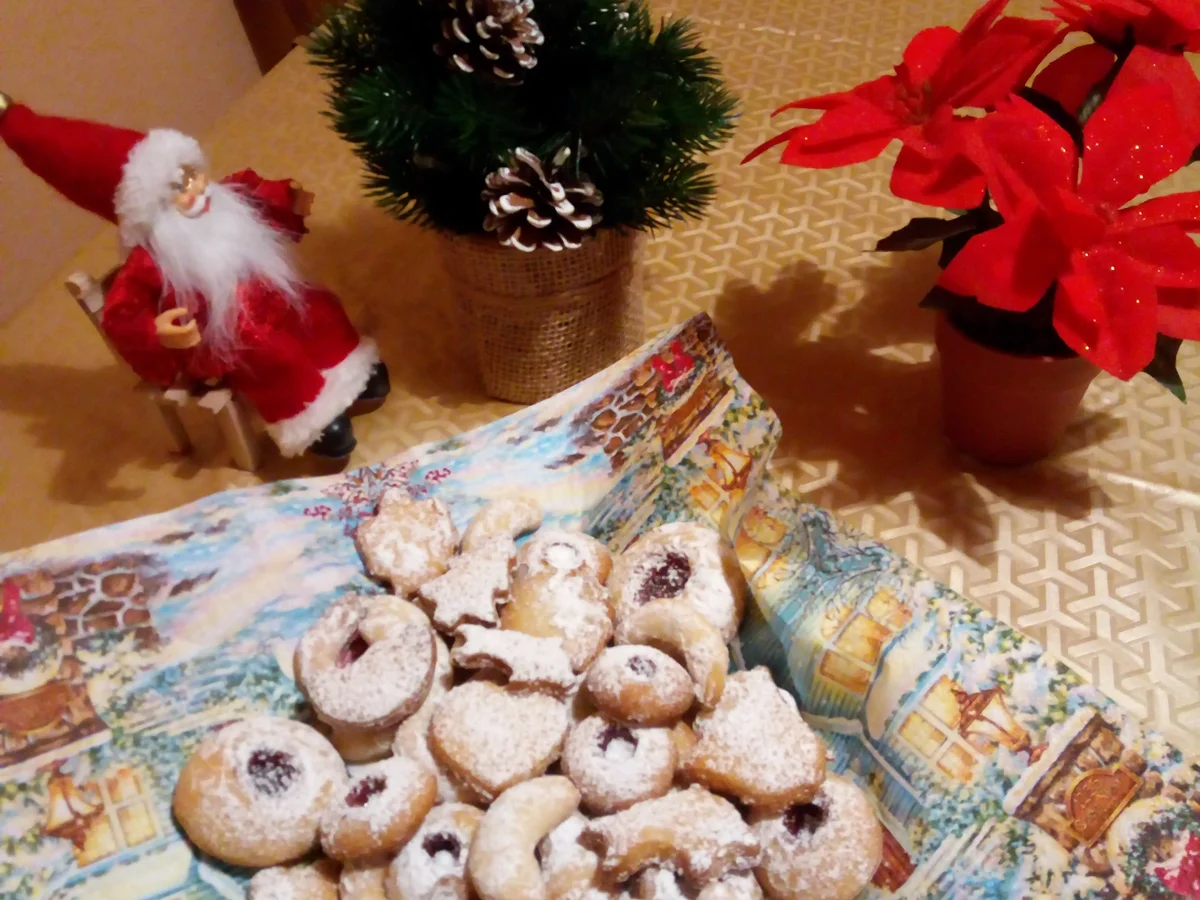 Rezept: Engelsaugen und Ausstecherle so wie wir sie mögen=kochbar Challenge 12.0 ( Dezember 2020) Bild Nr. 12078 Engelsaugen und Ausstecherle so wie wir sie mögen=kochbar Challenge 12.0 ( Dezember 2020) - Rezept - Bild Nr. 12078