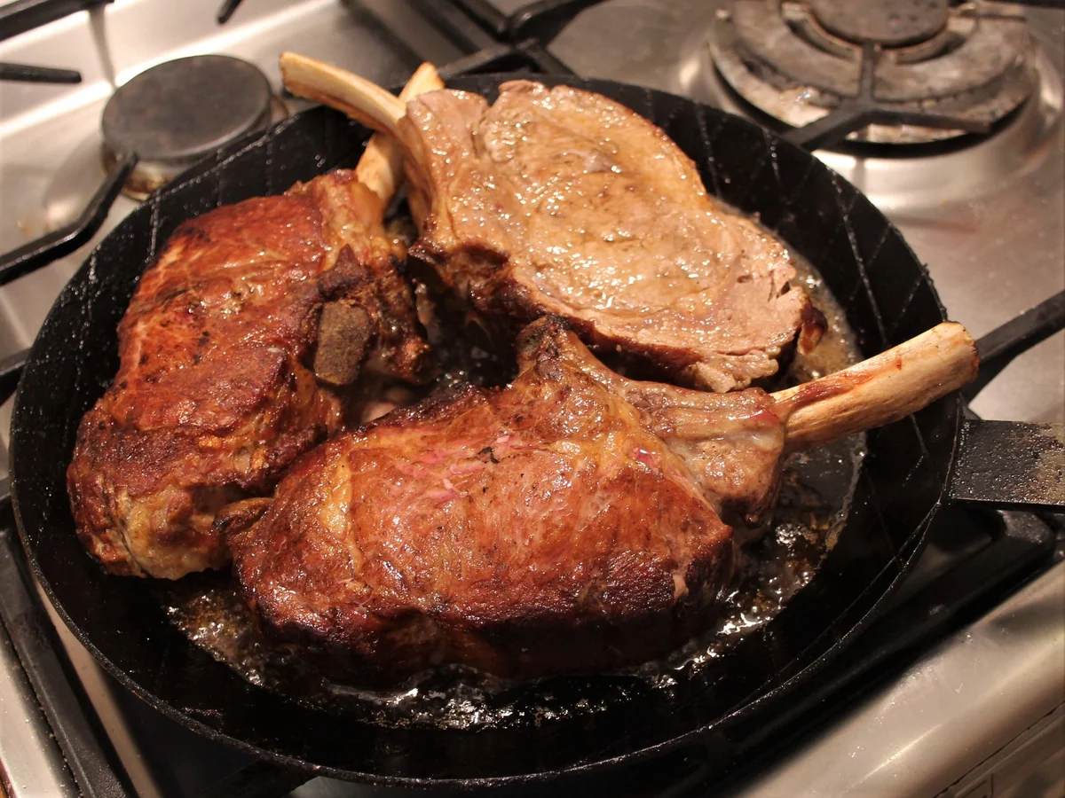 Rezept: Kalbskarree mit Linsen Bild Nr. 4 Kalbskarree mit Linsen - Rezept - Bild Nr. 4