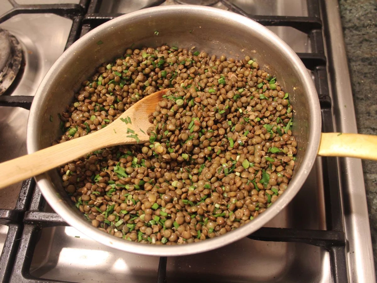 Rezept: Kalbskarree mit Linsen Bild Nr. 5 Kalbskarree mit Linsen - Rezept - Bild Nr. 5