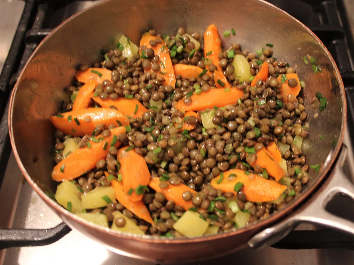 Rezept: Kalbskarree mit Linsen Bild Nr. 6 Kalbskarree mit Linsen - Rezept - Bild Nr. 6