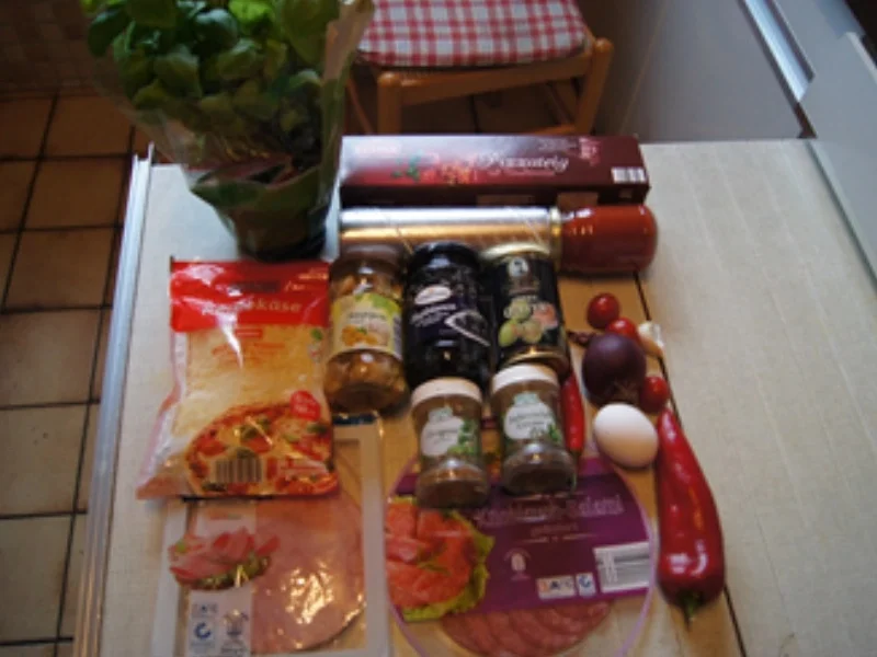 Rezept: Pizza Quattro Stagioni à la Ivanka Bild Nr. 3 Pizza Quattro Stagioni à la Ivanka - Rezept - Bild Nr. 3