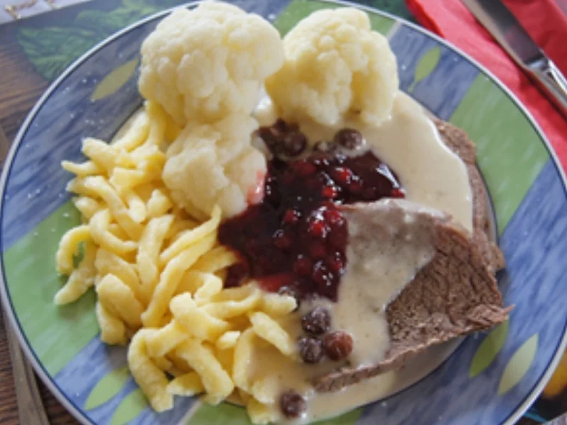 Tafelspitz mit Meerrettichsauce, Blumenkohl und Spätzle - Rezept - Bild Nr. 24