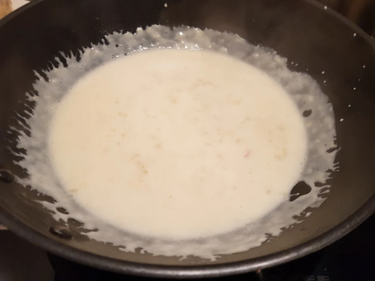 Hack-Kartoffel-Muffins mit buntem Gemüse in Schmelzkäse-Soße - Rezept - Bild Nr. 12156