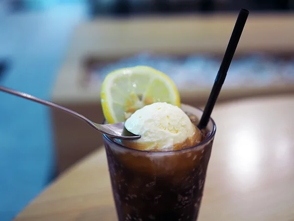 Rezept: Coke Float Bild Nr. 2 Coke Float - Rezept - Bild Nr. 2