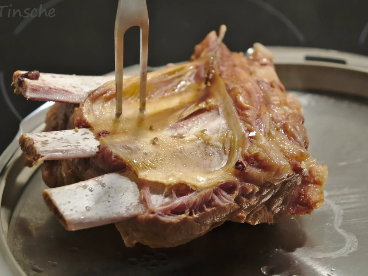 Schälrippchen mit Kartoffelbrei & Lauchgemüse - Rezept - Bild Nr. 5