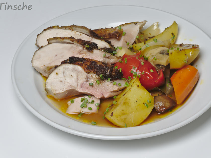 Grillhähnchen auf mediterranem Gemüse - einfach - von sTinsche