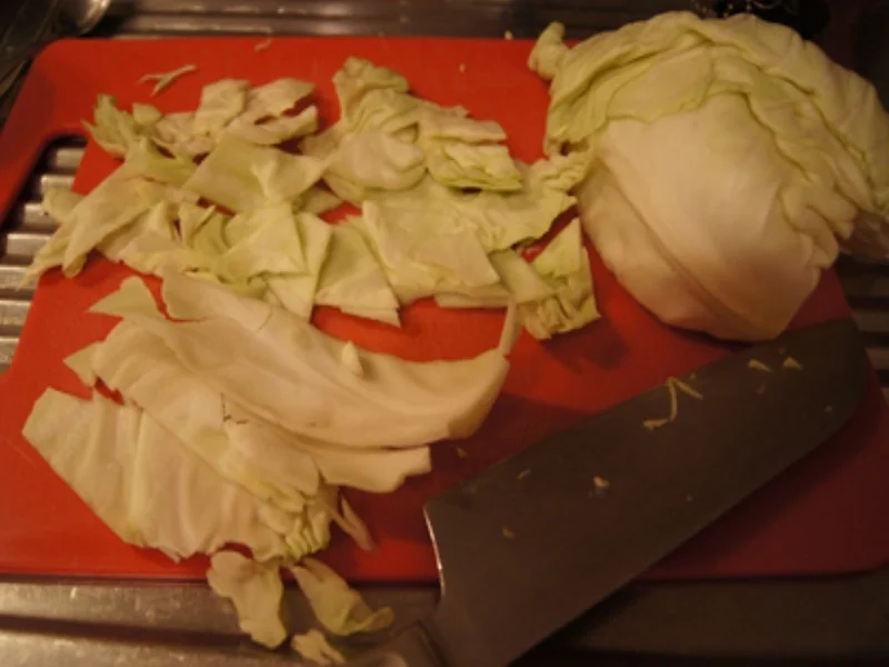 Spitzkohl-Hackfleisch-Pfanne mit Pellkartoffel-Drillingen - Rezept - Bild Nr. 4