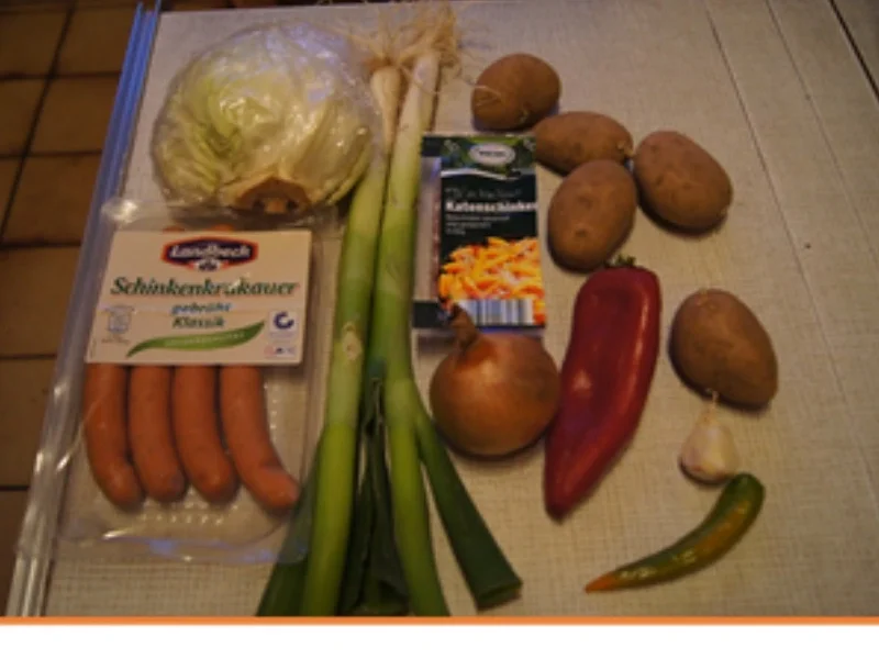 Herzhafter Spitzkohl-Eintopf mit Schinkenkrakauer - Rezept - Bild Nr. 12195