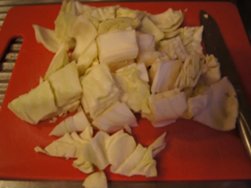 Herzhafter Spitzkohl-Eintopf mit Schinkenkrakauer - Rezept - Bild Nr. 12196