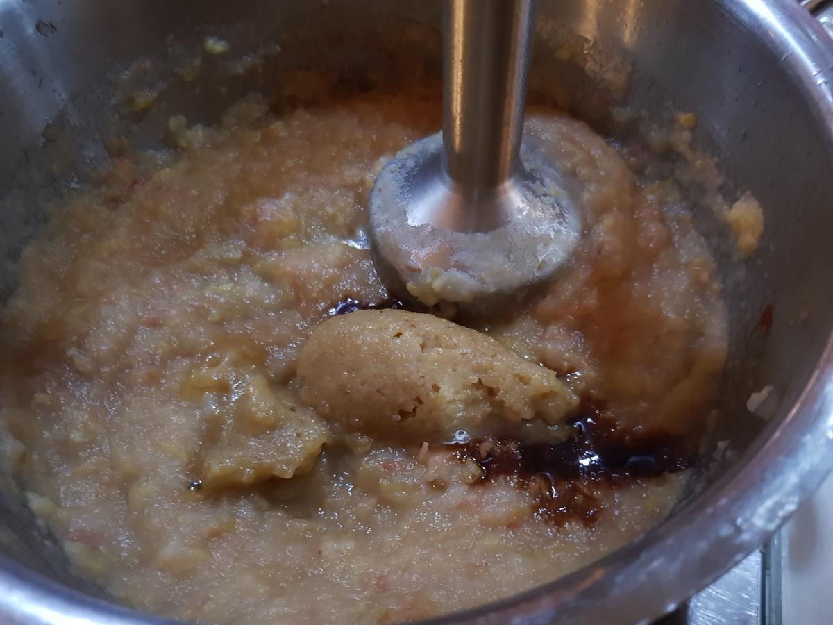 Lebkuchen-Mousse auf Bratapfelmus - Rezept - kochbar.de