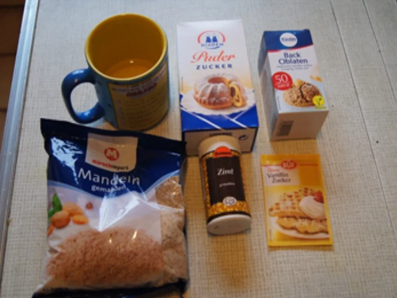 Rezept: Mandel-Makronen Bild Nr. 3 Mandel-Makronen - Rezept - Bild Nr. 3