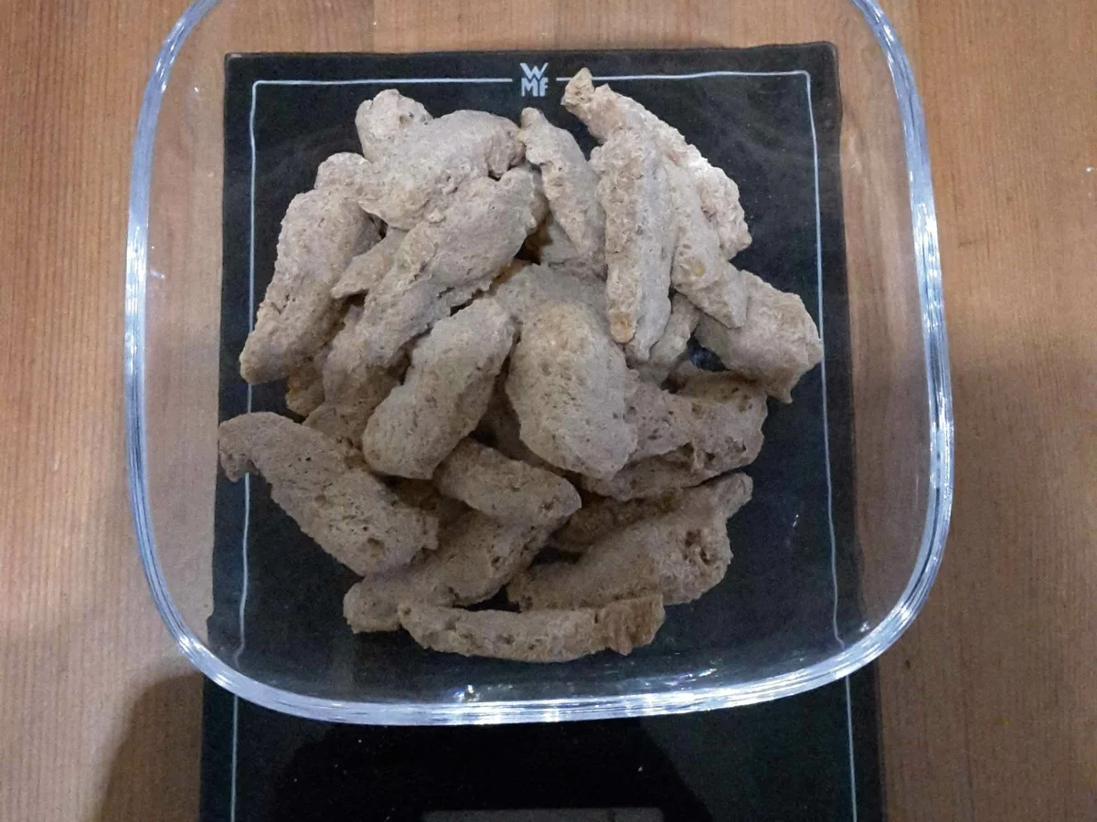 Rezept: Soja-Geschnetzeltes auf Vollkorn-Linguine Bild Nr. 12224 Soja-Geschnetzeltes auf Vollkorn-Linguine - Rezept - Bild Nr. 12224