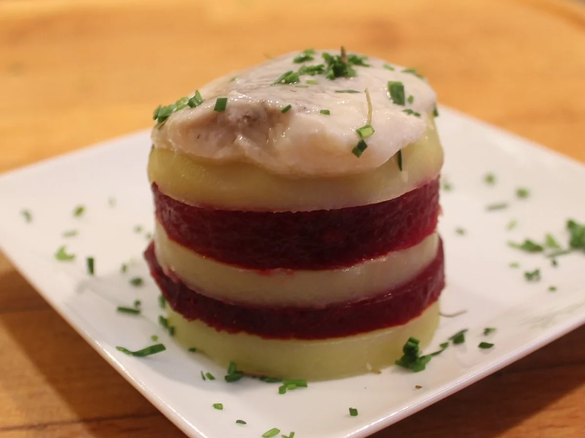 Matjes,   Kartoffeln,   rote Bete  oder "zwei Knollen und ein Hering" - Rezept - Bild Nr. 2