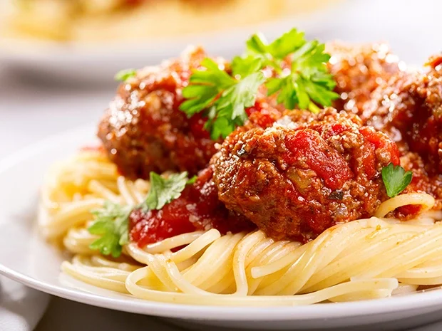 Spaghetti mit Fleischbällchen - Rezept - Bild Nr. 2