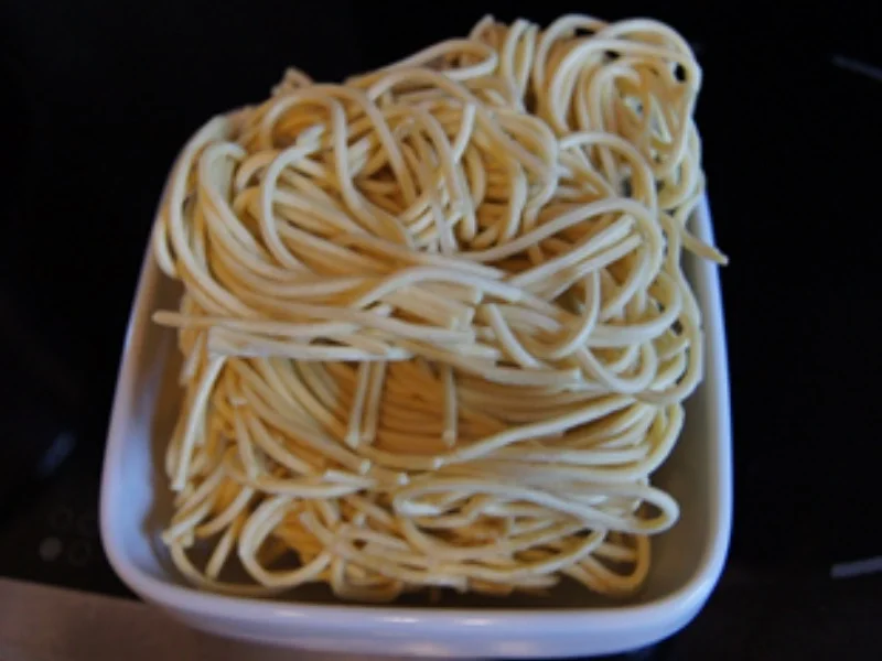 Doppelt gebackene Hähnchennuggets mit Bratnudeln süß-sauer - Rezept - Bild Nr. 17