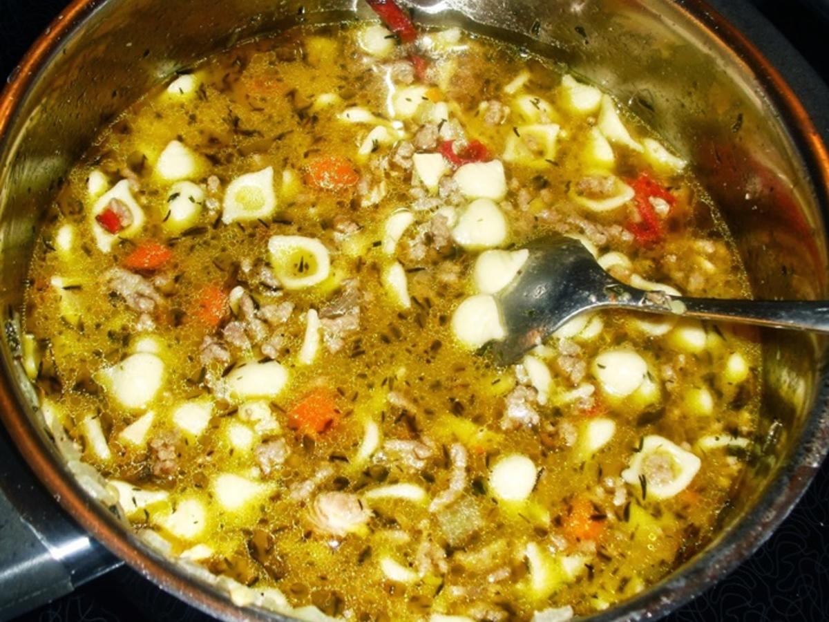 Scharfe Hackfleischsuppe mit Nudeln - Rezept - kochbar.de