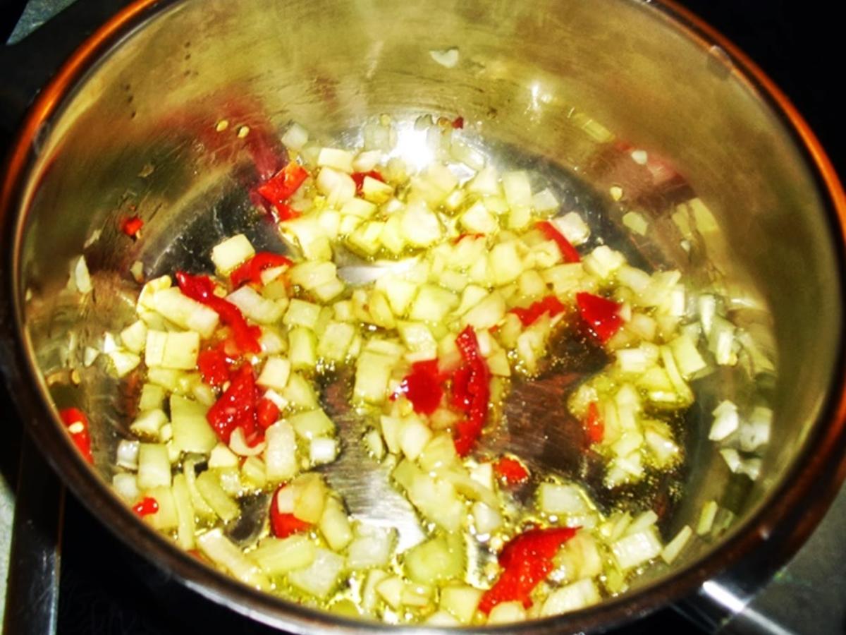 Scharfe Hackfleischsuppe mit Nudeln - schnell &amp; einfach - von GreteDrafz