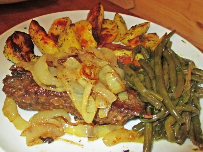 Rezept: Kalbsleber mit Zwiebeln Bild Nr. 2 Kalbsleber mit Zwiebeln - Rezept - Bild Nr. 2