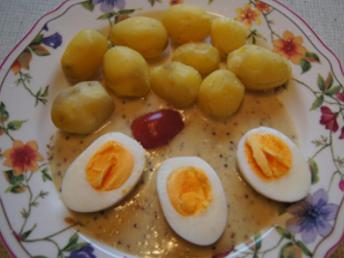 Eier in Senfsauce mit Chinesischen-Gurkensalat und Pellkartoffel-Drillingen - Rezept - Bild Nr. 11