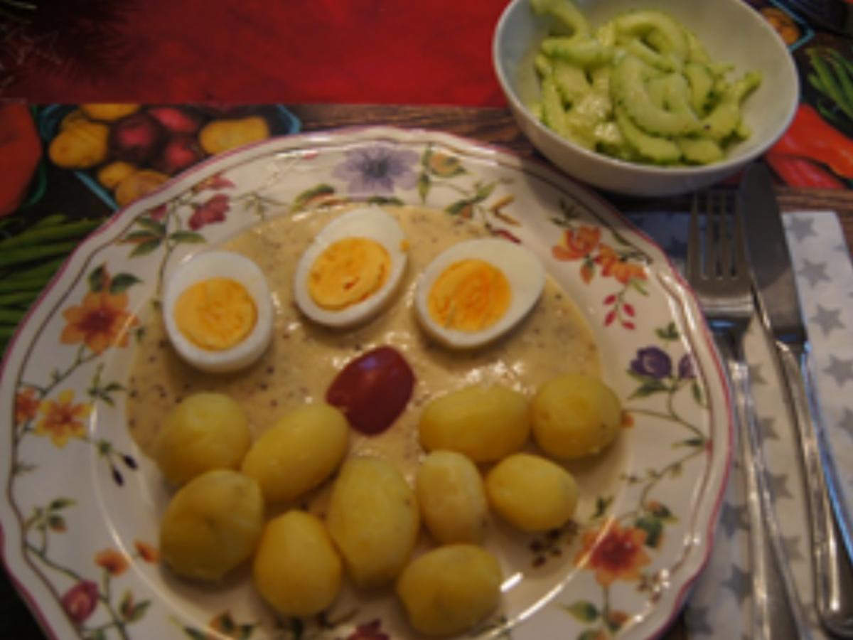 Eier in Senfsauce mit Chinesischen-Gurkensalat und Pellkartoffel-Drillingen - Rezept - Bild Nr. 12