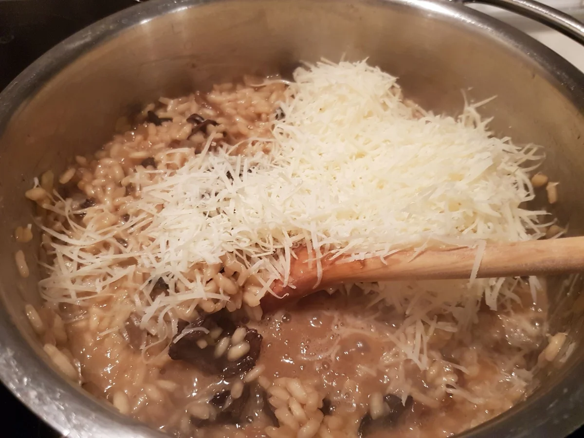 Rezept: Kaninchenrückenfilets im Schinkenmantel auf Pilz-Risotto Bild Nr. 12287 Kaninchenrückenfilets im Schinkenmantel auf Pilz-Risotto - Rezept - Bild Nr. 12287