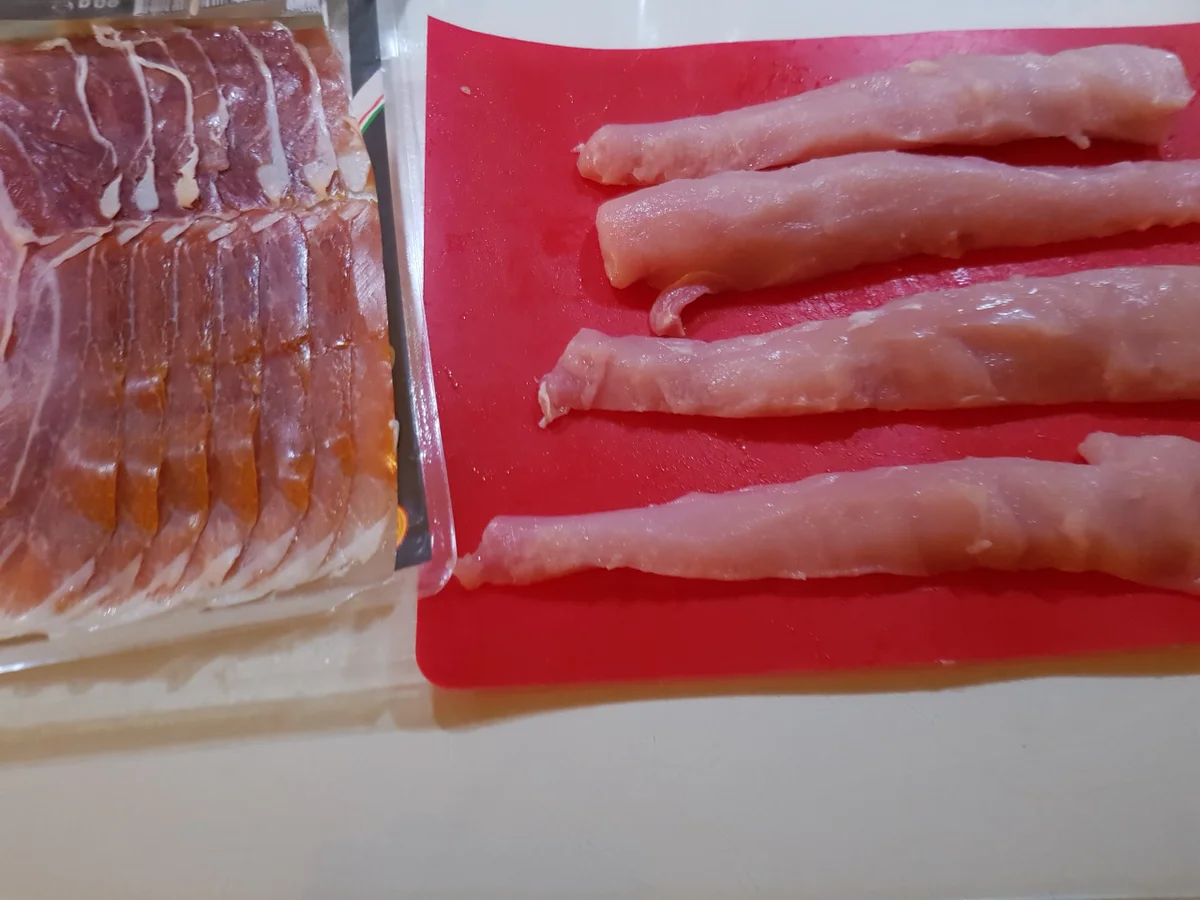 Rezept: Kaninchenrückenfilets im Schinkenmantel auf Pilz-Risotto Bild Nr. 12292 Kaninchenrückenfilets im Schinkenmantel auf Pilz-Risotto - Rezept - Bild Nr. 12292