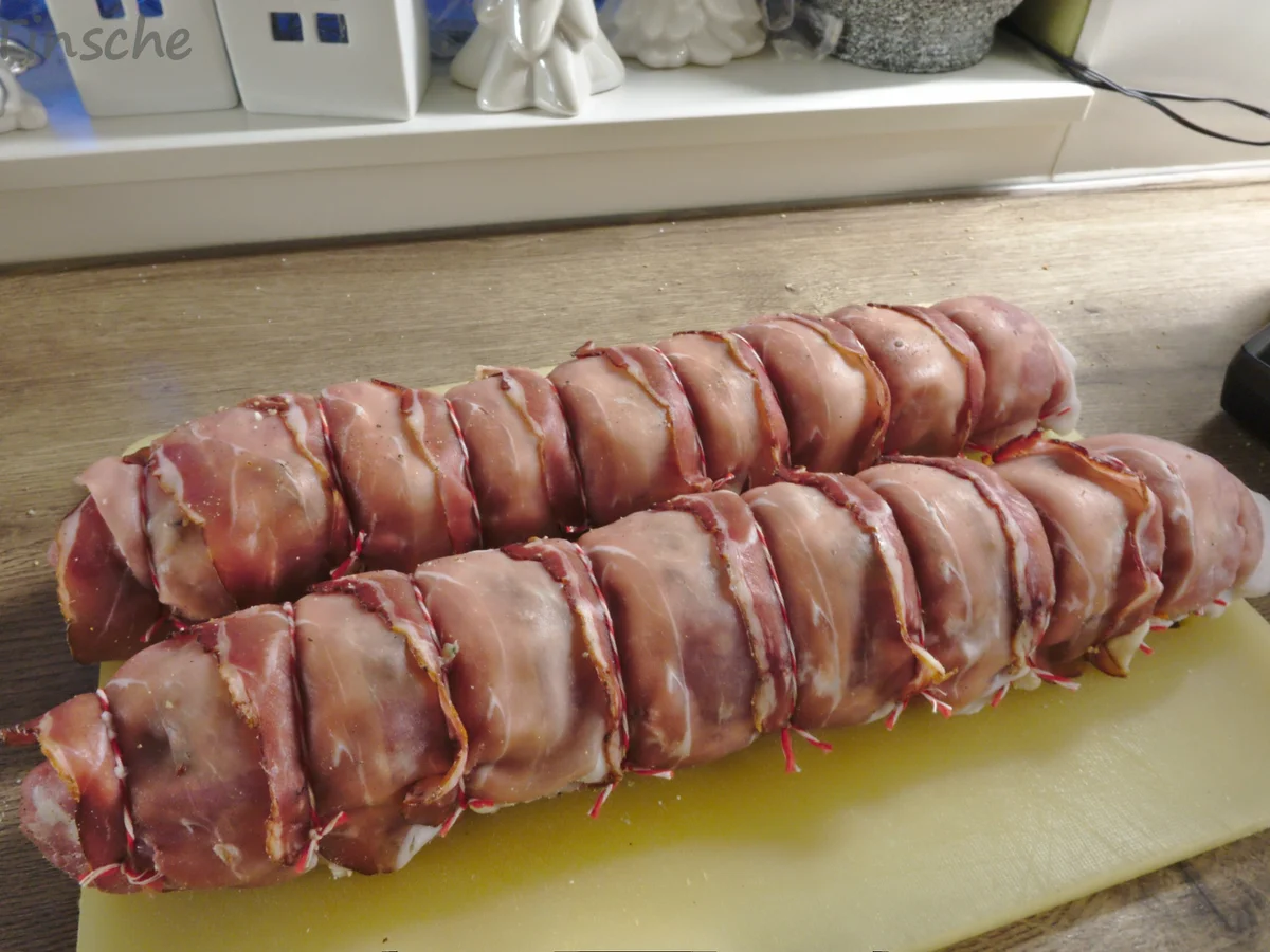 Schweinefilet gefüllt mit Pfifferlingsbrät im Schinkenspeckmantel - Rezept - Bild Nr. 9