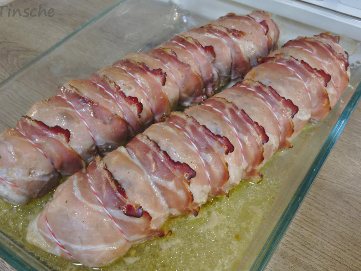 Schweinefilet gefüllt mit Pfifferlingsbrät im Schinkenspeckmantel - von ... Schweinefilet gefüllt mit Pfifferlingsbrät im Schinkenspeckmantel - von ...