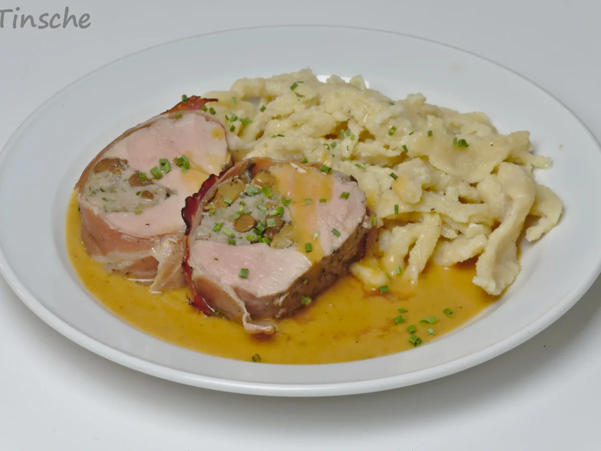 Schweinefilet gefüllt mit Pfifferlingsbrät im Schinkenspeckmantel - Rezept - Bild Nr. 12
