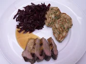 Ente an Orangensauce mit selbstgemachten Serviettenknödeln und Apfelrotkohl - Rezept - Bild Nr. 3
